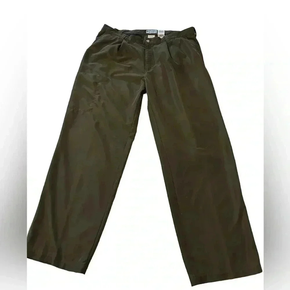 Men’s Columbia GRT Utility Travel Outdoor Pants. Measurements in pictures. EUC